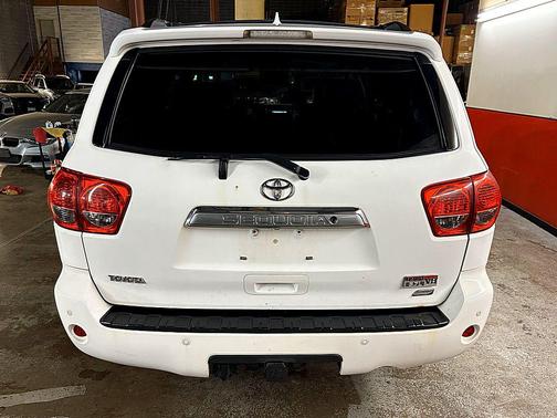 2010 Toyota Sequoia Limited