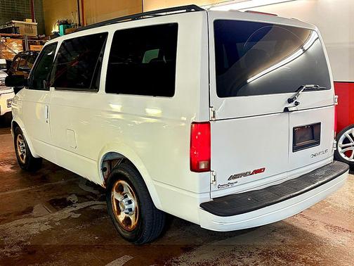 2005 Chevrolet Astro Base