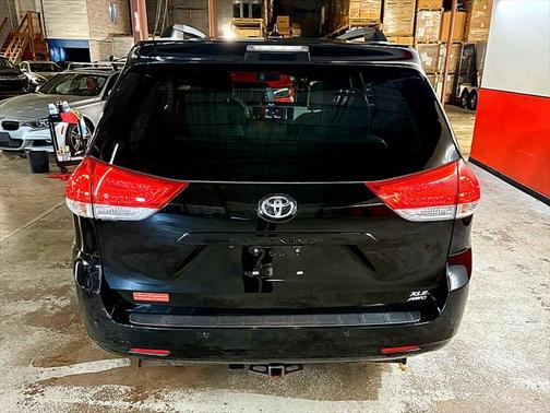 2012 Toyota Sienna XLE