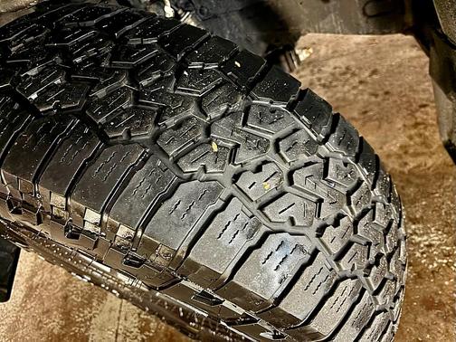 2018 Toyota Tacoma DOUBLE CAB 64k miles super clean, great color 4x4