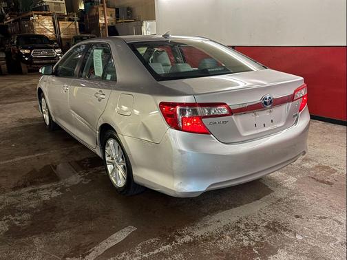 SILVER 2012 Toyota Camry Hybrid XLE