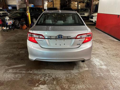 SILVER 2012 Toyota Camry Hybrid XLE