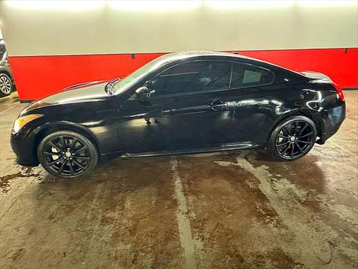 2011 INFINITI G37x Base