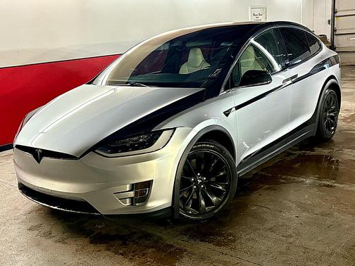 2017 Tesla Model X AWD 90KW MODEL X beautiful! Falcon doors! Smooth!