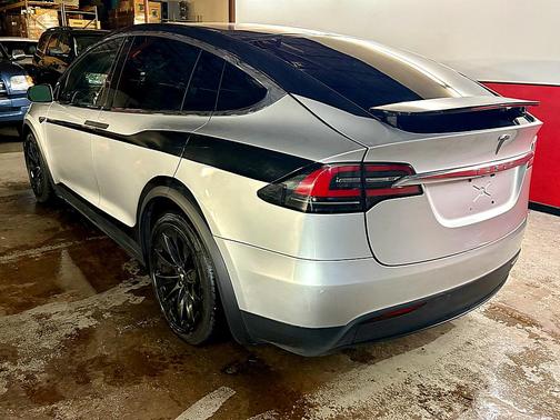 2017 Tesla Model X AWD 90KW MODEL X beautiful! Falcon doors! Smooth!