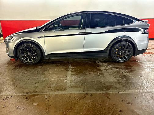 2017 Tesla Model X AWD 90KW MODEL X beautiful! Falcon doors! Smooth!