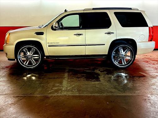 2008 Cadillac Escalade Base