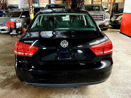 2012 Volkswagen Passat Base