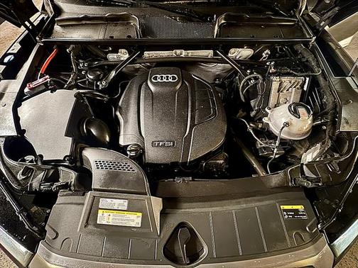 2018 Audi Q5 2.0T Premium Plus