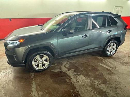2020 Toyota RAV4 Hybrid XLE