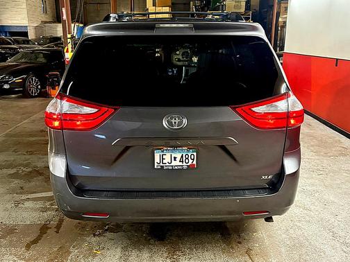 2015 Toyota Sienna XLE