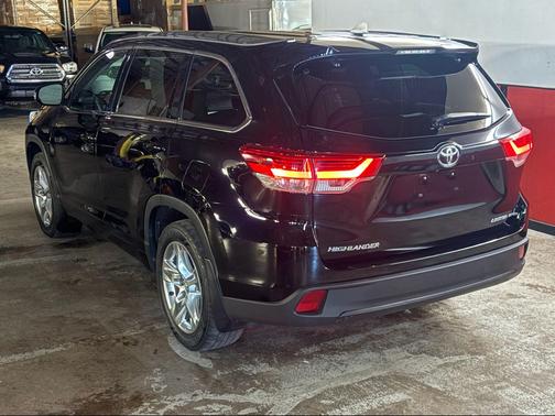 BLACK 2019 Toyota Highlander Limited
