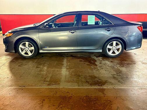 2014 Toyota Camry Hybrid SE Limited Edition