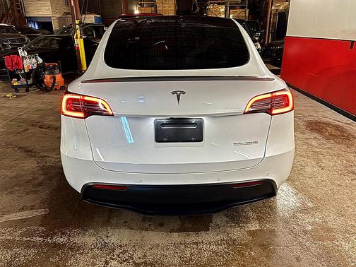 2021 Tesla Model Y Performance Dual Motor All-Wheel Drive