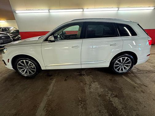 2019 Audi Q7 45 Premium Plus