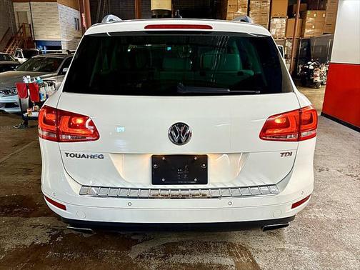 2012 Volkswagen Touareg TDI Lux