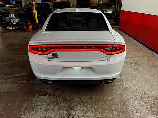 WHITE 2016 Dodge Charger SXT