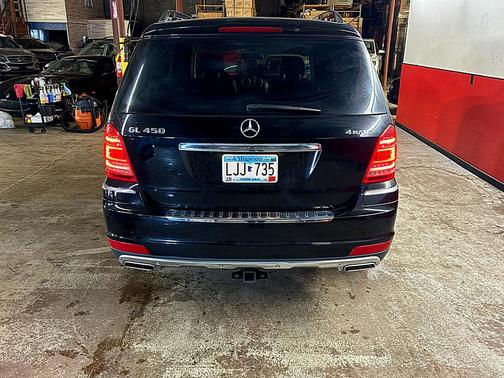 2011 Mercedes-Benz GL-Class 4MATIC