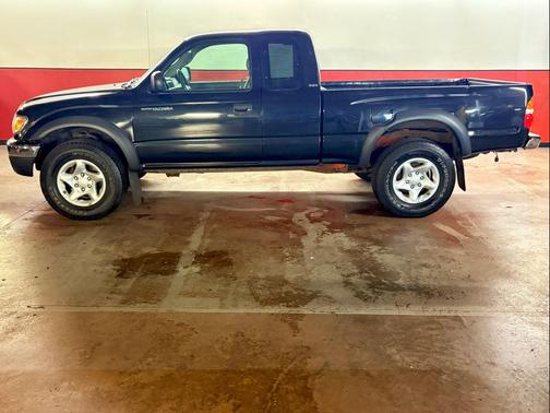 2004 Toyota Tacoma Xtracab