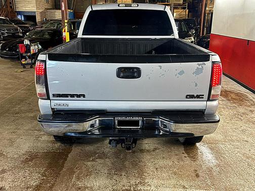 2003 GMC Sierra 2500 SLT H/D Crew Cab