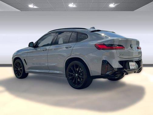 2023 BMW X4 xDrive30i