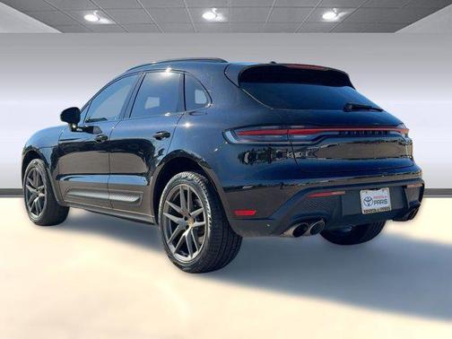 2022 Porsche Macan S