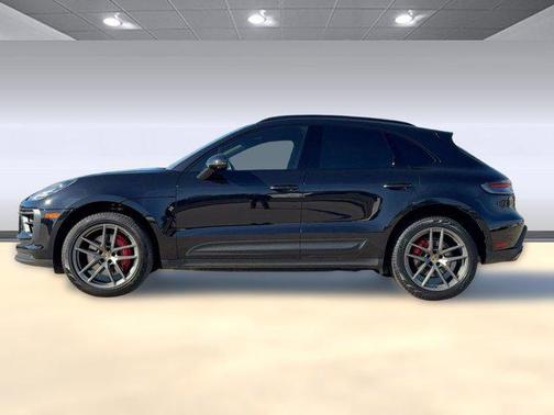 2022 Porsche Macan S