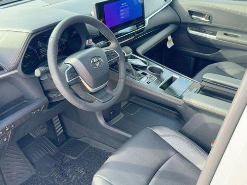 2026 Toyota Sienna Woodland Edition