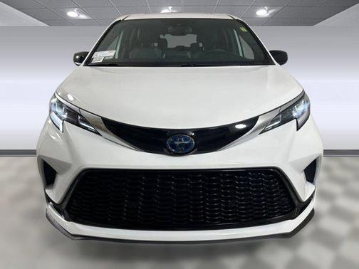 2023 Toyota Sienna XSE 7 Passenger