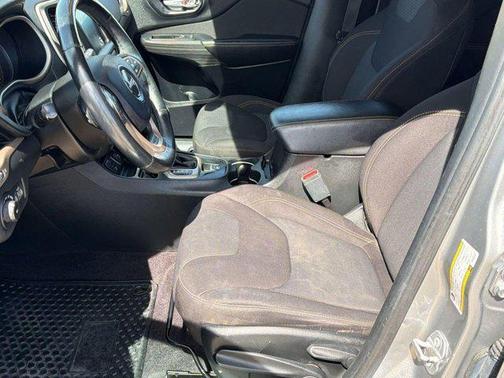 Billet Silver Metallic Clearcoat 2016 Jeep Cherokee Latitude