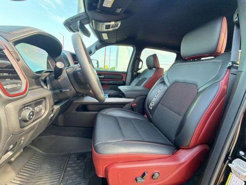 Diamond Black Crystal Pearlcoat 2025 RAM 1500 Rebel