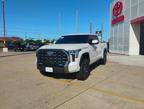 2022 Toyota Tundra Platinum