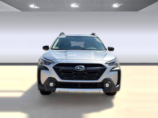 Ice Silver Metallic 2025 Subaru Outback Limited