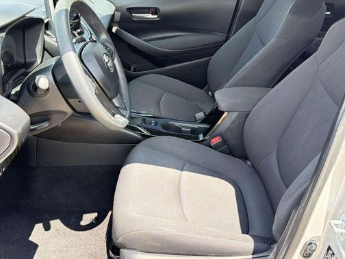 Classic Silver Metallic 2021 Toyota Corolla LE