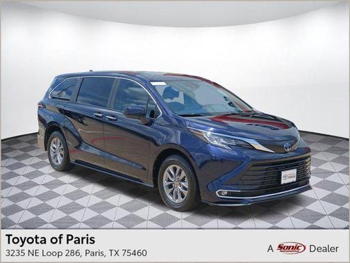 2022 Toyota Sienna XLE 7 Passenger