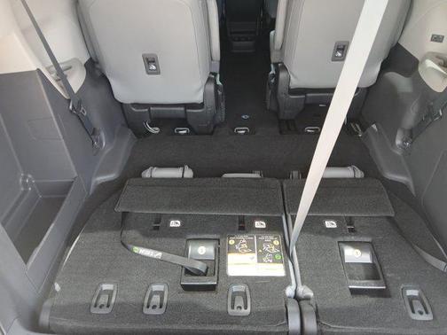 2022 Toyota Sienna XLE 7 Passenger