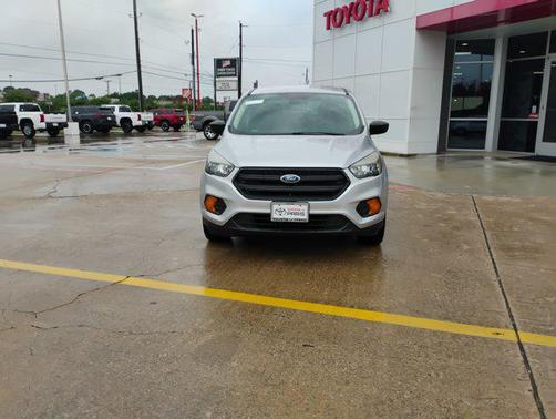 2019 Ford Escape S