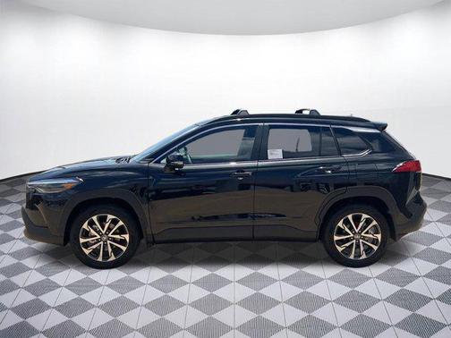 2025 Toyota Corolla Cross XLE