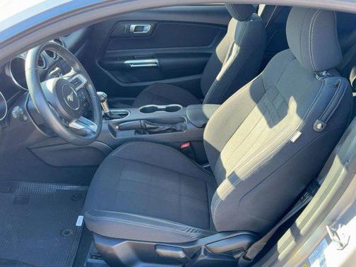 2021 Ford Mustang EcoBoost