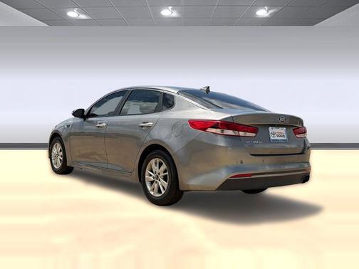 Titanium Silver 2018 Kia Optima LX