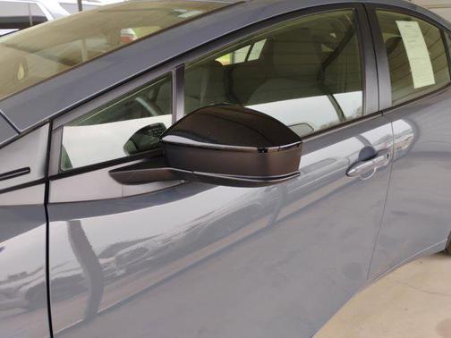 2023 Toyota Prius LE