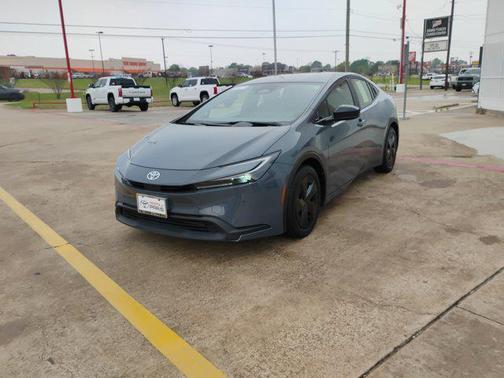 2023 Toyota Prius LE