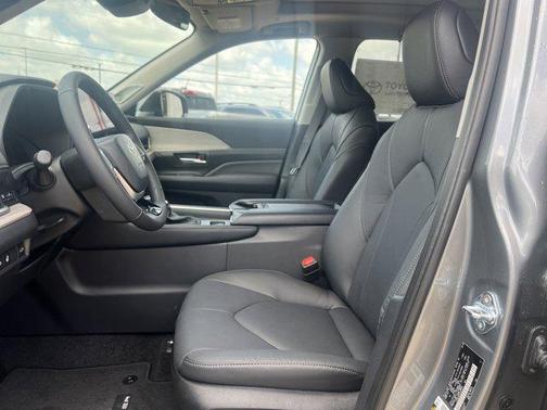 2025 Toyota Grand Highlander Limited