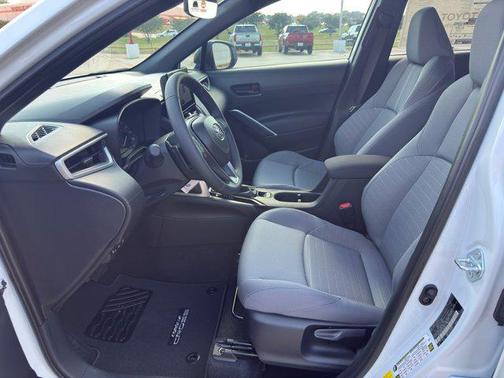 2025 Toyota Corolla Hybrid SE
