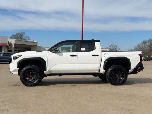 2026 Toyota Tacoma Hybrid TRD Pro