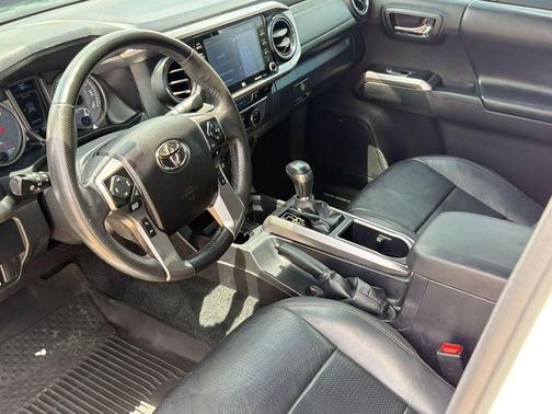 Wind Chill Pearl 2022 Toyota Tacoma Limited
