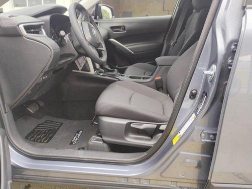 2025 Toyota Corolla Cross LE