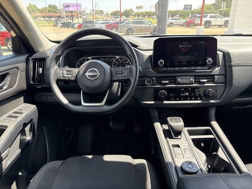 2023 Nissan Pathfinder S 4WD