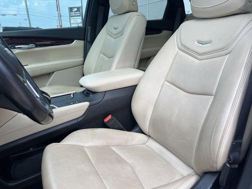 2018 Cadillac XT5 Premium Luxury