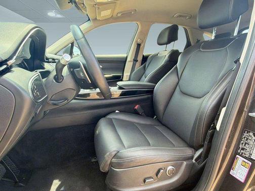 Makalu Gray 2025 Genesis GV70 2.5T AWD